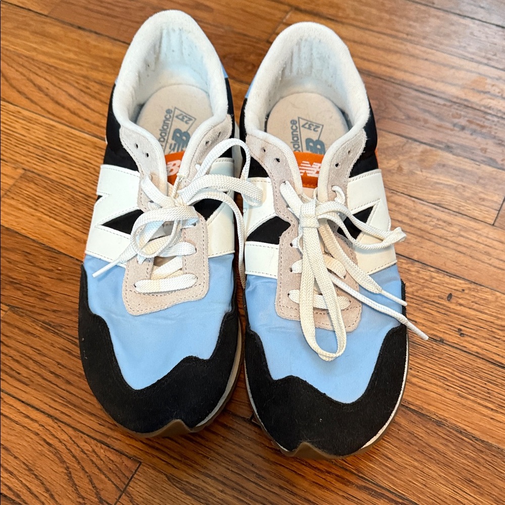 New Balance Light Blue and Black Athletic Shoes 11.5